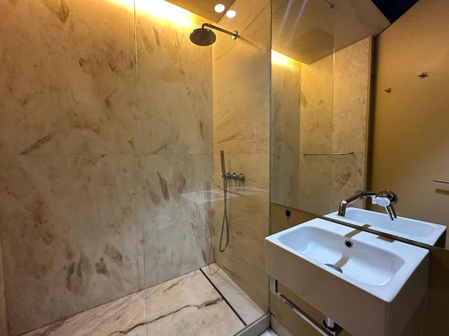 Home Nearby Timeout Lisbon Bagian luar foto